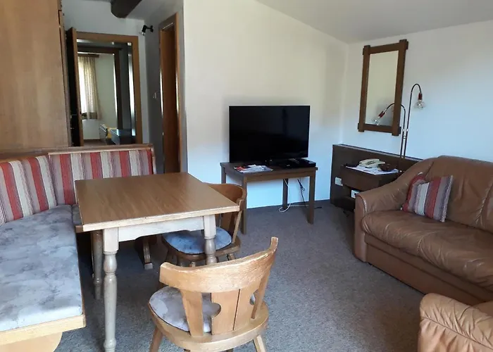 Fruehstueckspension - Viktoria Flasch 3* ヴァークライン