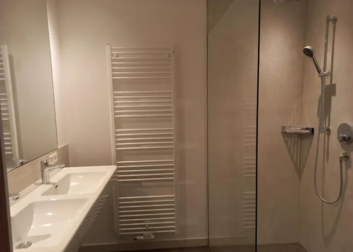 Fruehstueckspension - Viktoria Flasch ゲストハウス