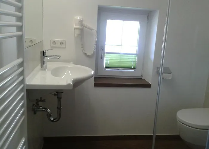 ゲストハウス Fruehstueckspension - Viktoria Flasch